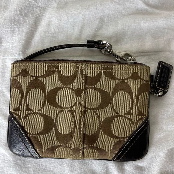 COACH wristlet - Picture 7 of 11